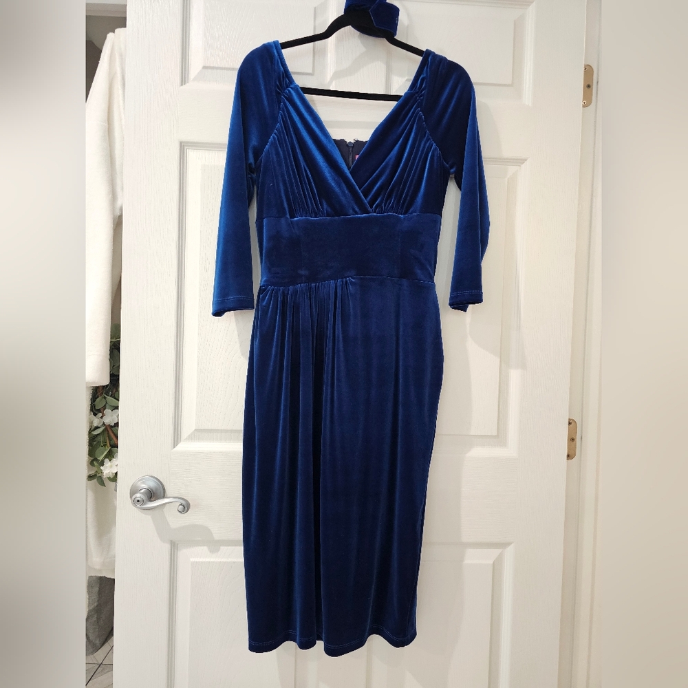 Vixen by Micheline Pitt Royal Blue Velvet Off-Shoulder Wiggle Dress - Picture 2 of 6
